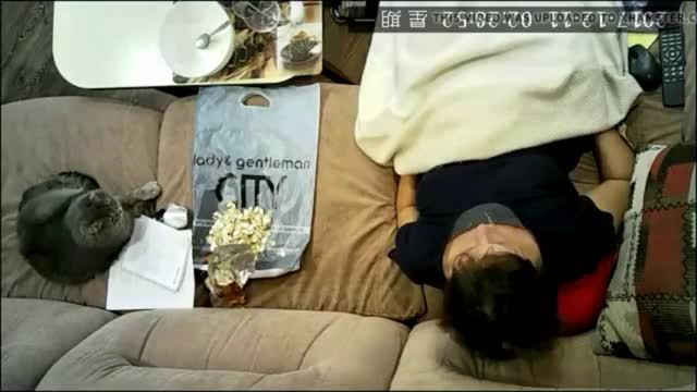 Face of real mast orgasm on hidden cam